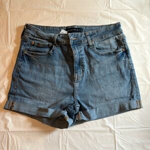 Aeropostale Medium-Wash High Rise Curvy MIDI Jean Short (Size 8)